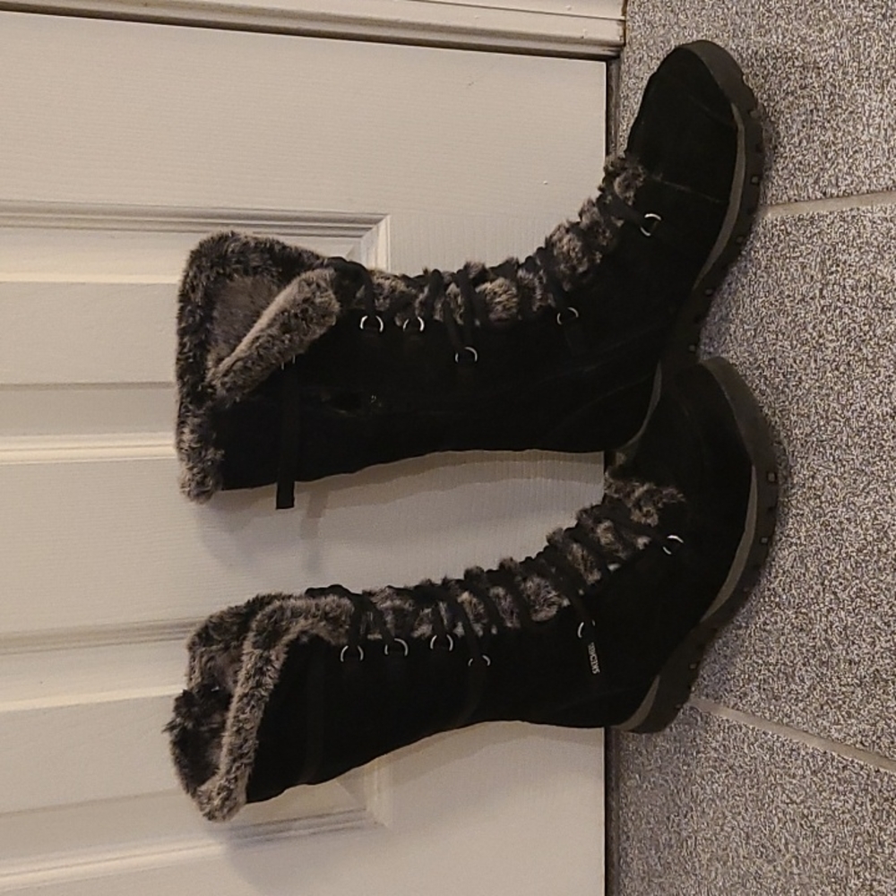 Sketchers boots